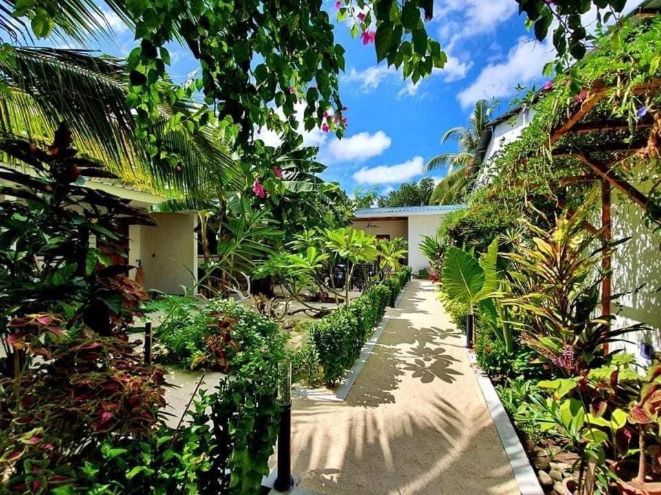 Coral Villa Ukulhas Ukulhas Island Exterior photo